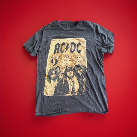 WOMENS AC/DC Graphic Black TShirt Sz S Fair/Good Used Condition - Picture 1 of 7